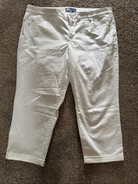 Democracy White Women's Cropped Jeans - Ab Solution